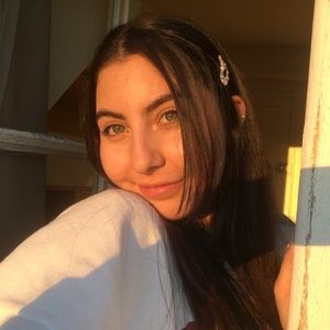 Meet your Posher, Aeriana